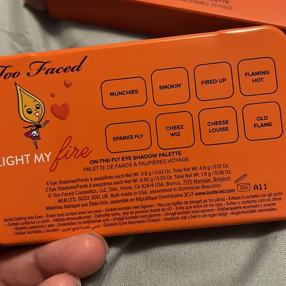 Too Faced Light My Fire mini eyeshadow palette, NIB! - Picture 5 of 6